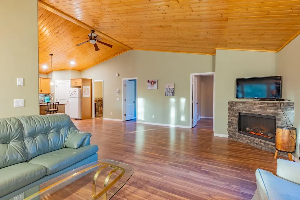 301 6 Avenue Rural Cypress County AB T0J 1C0
