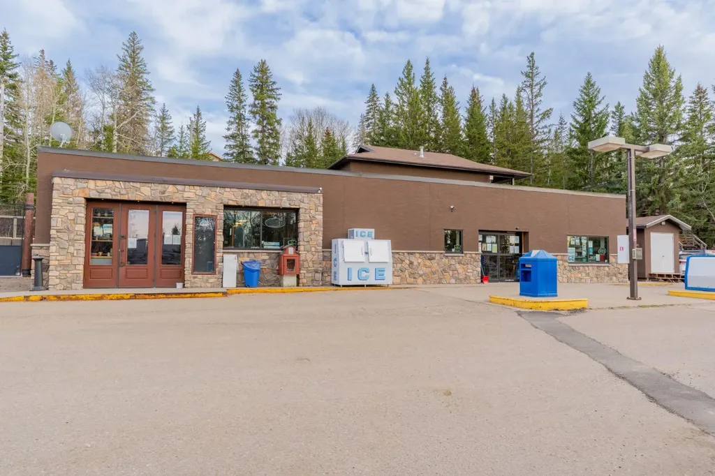 301 6 Avenue Rural Cypress County AB T0J 1C0