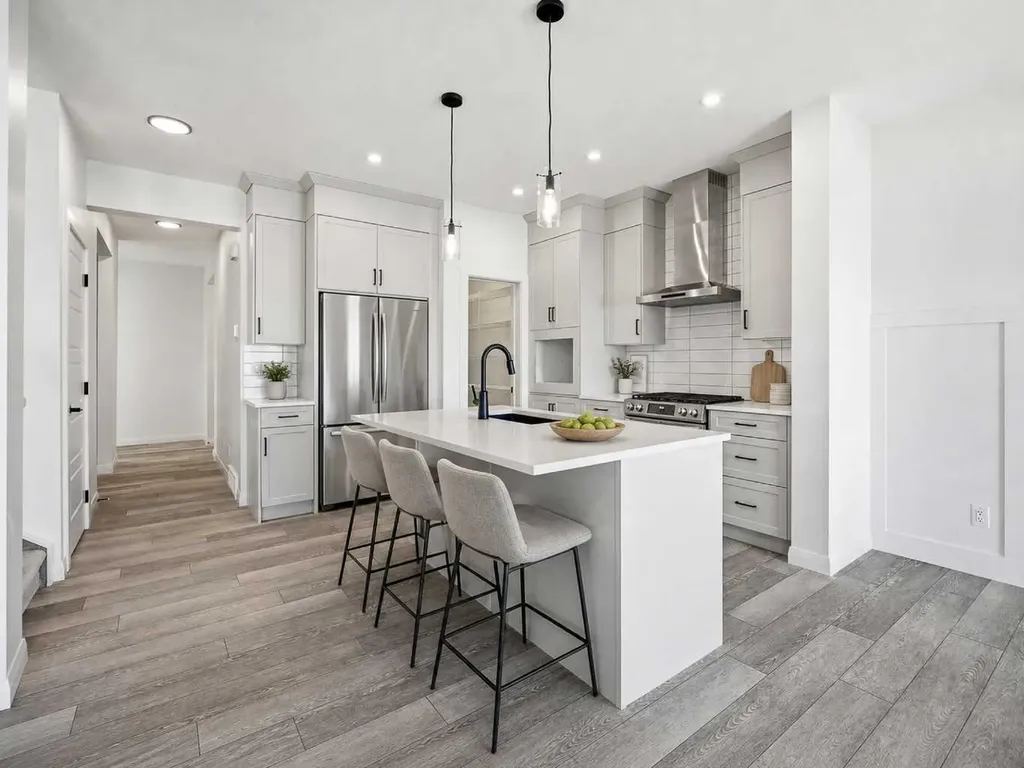 260 Dawson Wharf Crescent Chestermere AB T1X 2X5