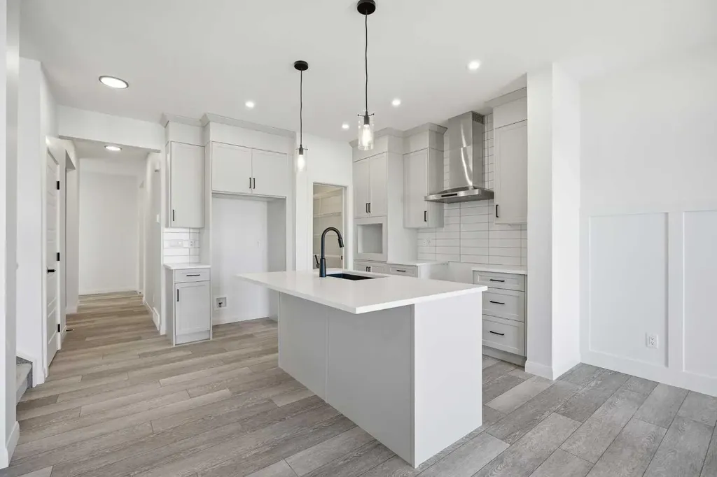 260 Dawson Wharf Crescent Chestermere AB T1X 2X5