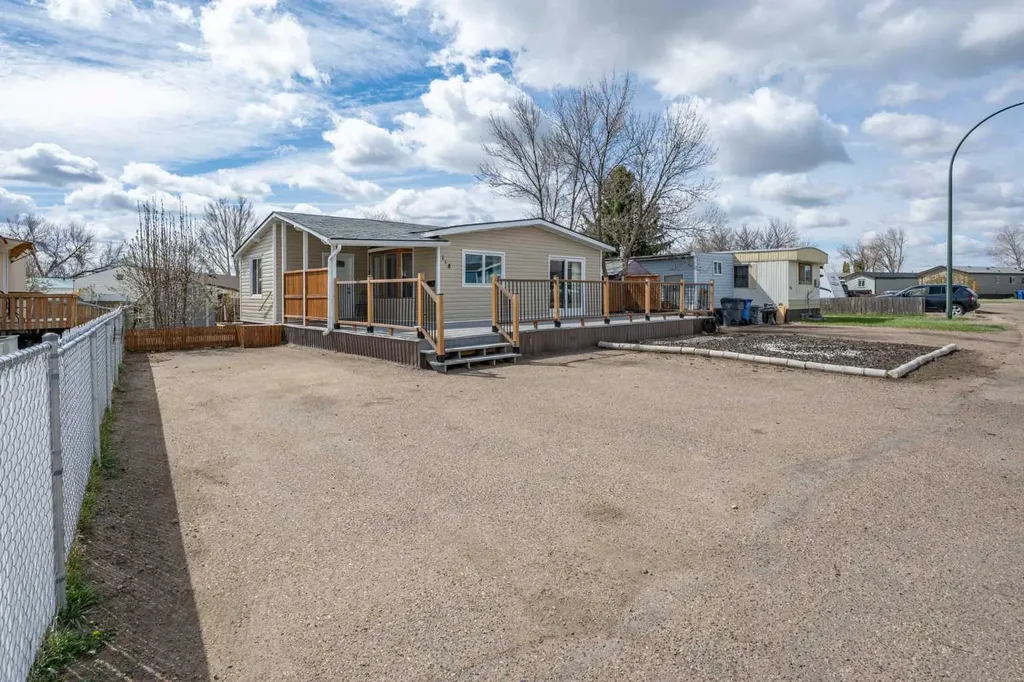 118 Anson Avenue SW Medicine Hat AB T1A8A3