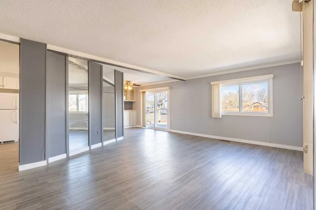 118 Anson Avenue SW Medicine Hat AB T1A8A3