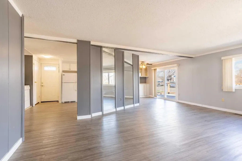 118 Anson Avenue SW Medicine Hat AB T1A8A3