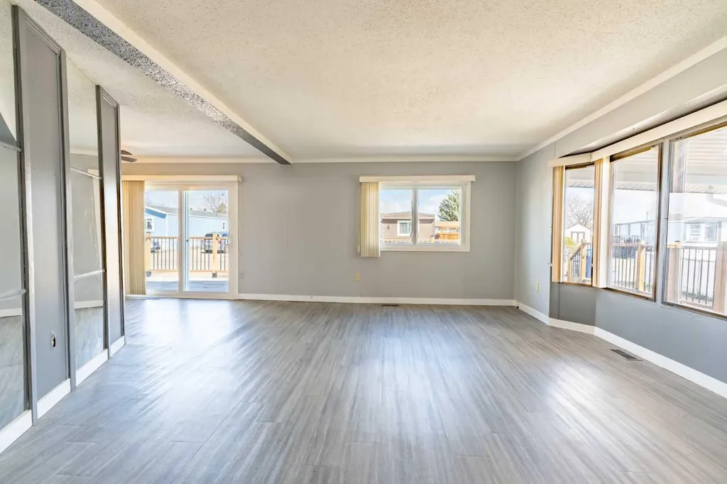 118 Anson Avenue SW Medicine Hat AB T1A8A3