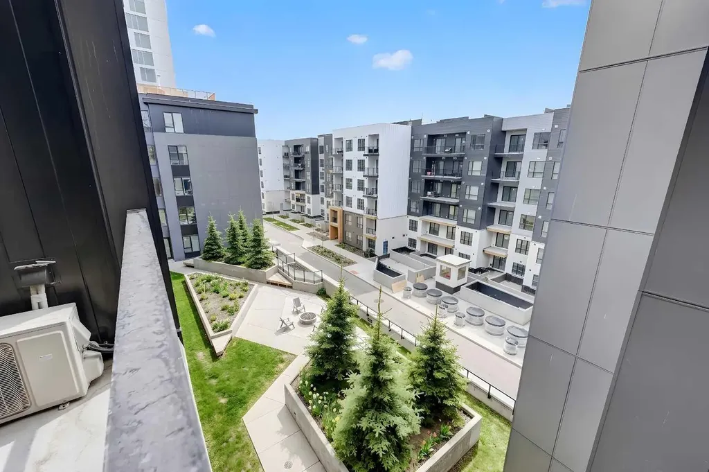 4138 University Avenue NW Calgary AB T3B 6K3