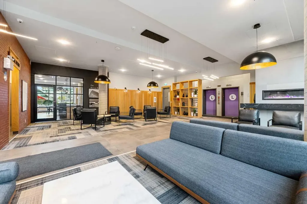 4138 University Avenue NW Calgary AB T3B 6K3