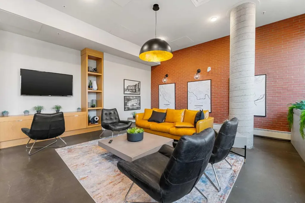 4138 University Avenue NW Calgary AB T3B 6K3
