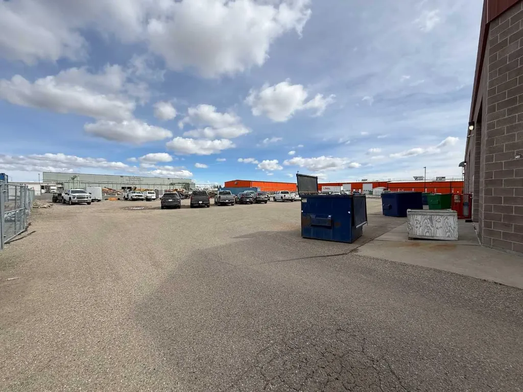 2843 2 Avenue N Lethbridge AB T1H 6S2