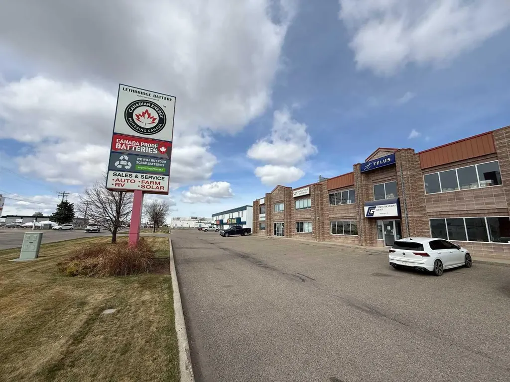 2843 2 Avenue N Lethbridge AB T1H 6S2