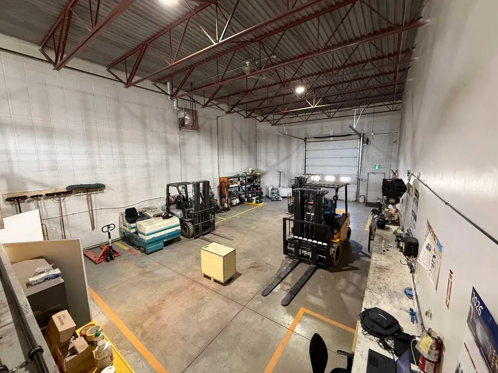 2843 2 Avenue N Lethbridge AB T1H 6S2
