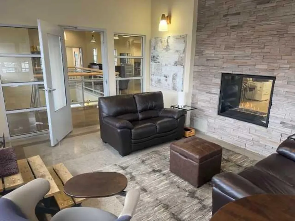 9815 116 Avenue Grande Prairie AB T8V 4B4