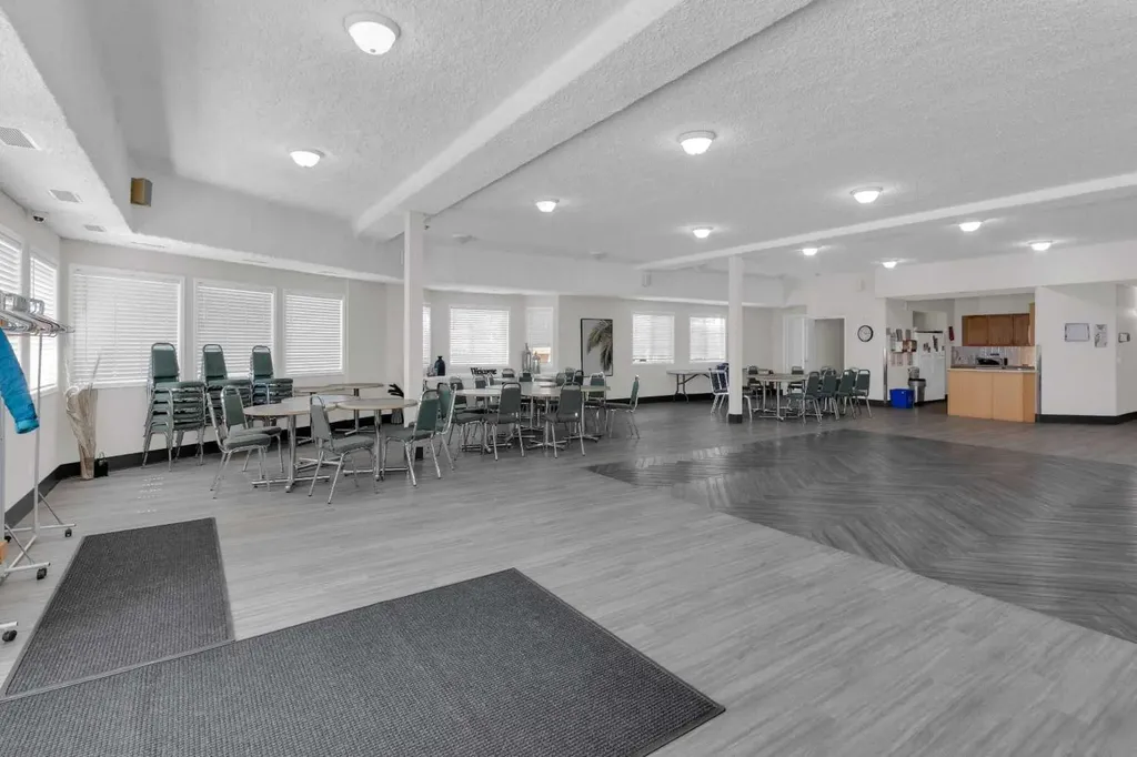 3115 Sienna Park Green SW Calgary AB T3H 3N7