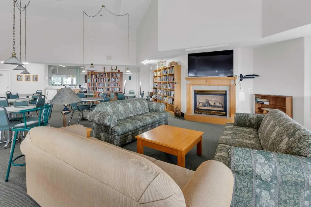 3115 Sienna Park Green SW Calgary AB T3H 3N7
