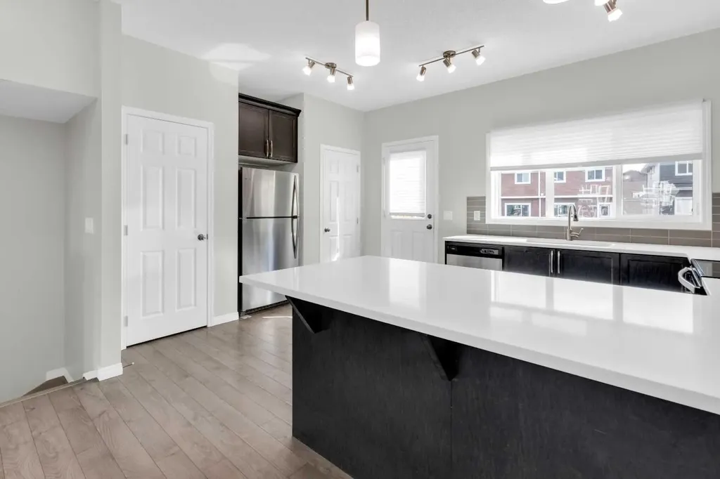140 Sundown Road Cochrane AB T4C 2M5