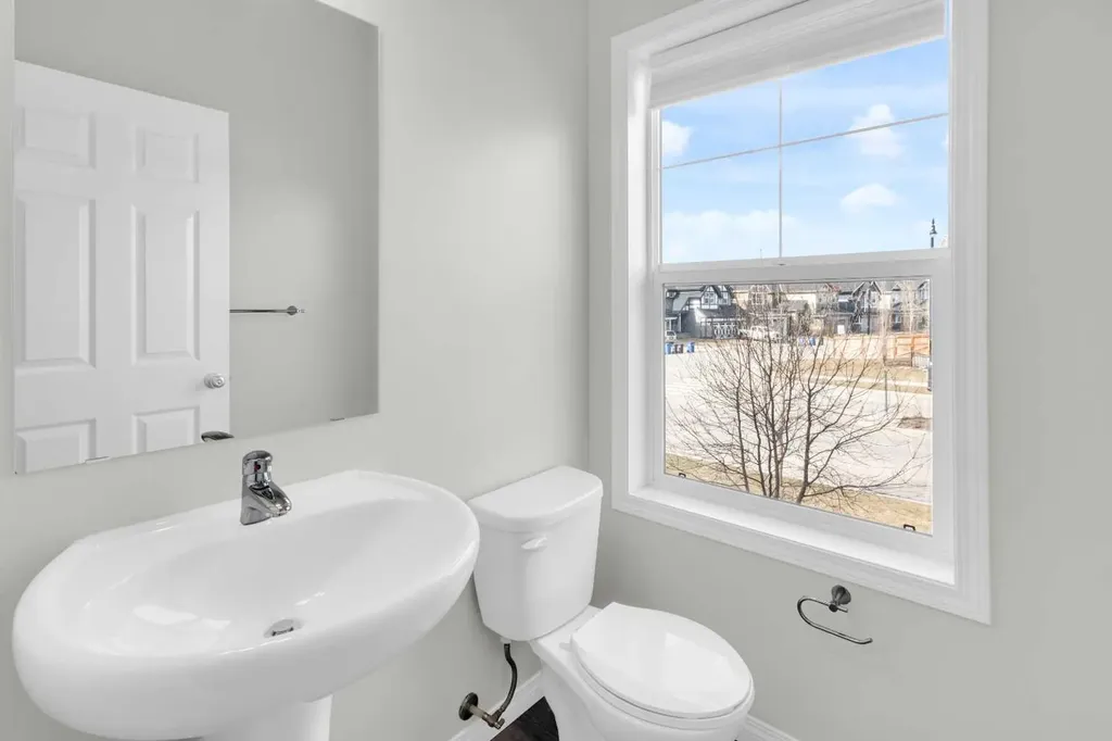 140 Sundown Road Cochrane AB T4C 2M5