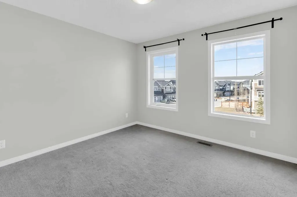 140 Sundown Road Cochrane AB T4C 2M5