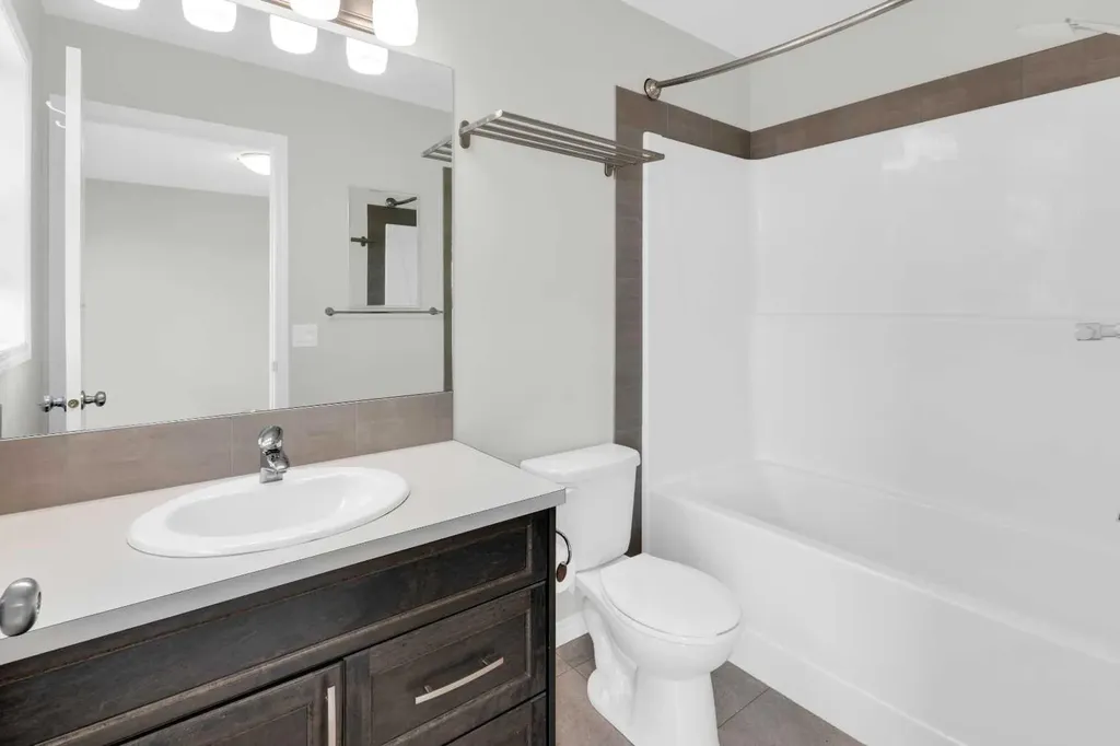 140 Sundown Road Cochrane AB T4C 2M5