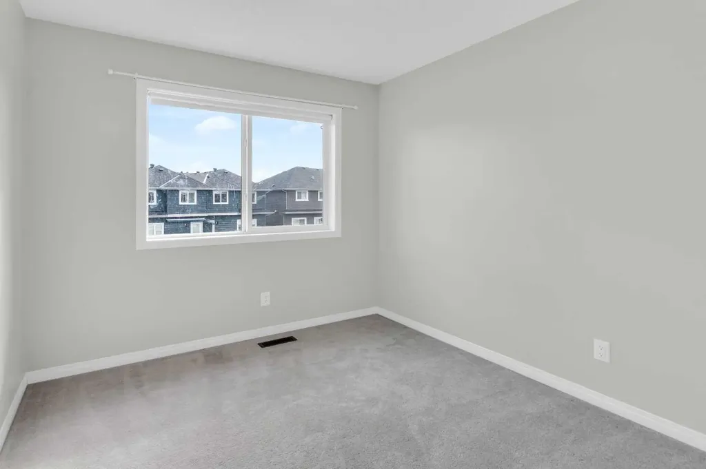 140 Sundown Road Cochrane AB T4C 2M5