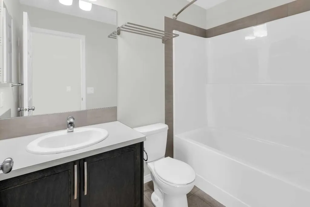 140 Sundown Road Cochrane AB T4C 2M5