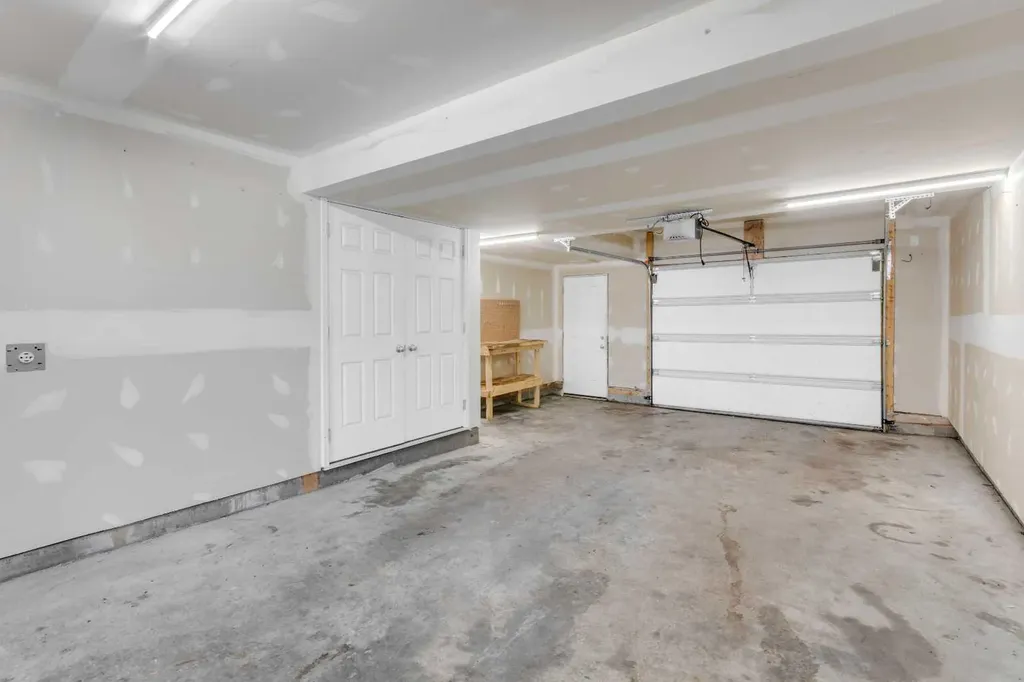140 Sundown Road Cochrane AB T4C 2M5
