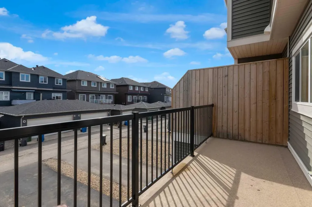 140 Sundown Road Cochrane AB T4C 2M5