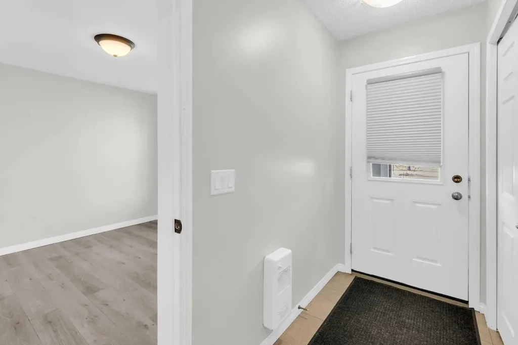 140 Sundown Road Cochrane AB T4C 2M5