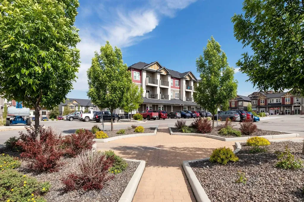 140 Sundown Road Cochrane AB T4C 2M5