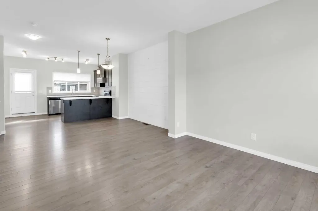 140 Sundown Road Cochrane AB T4C 2M5