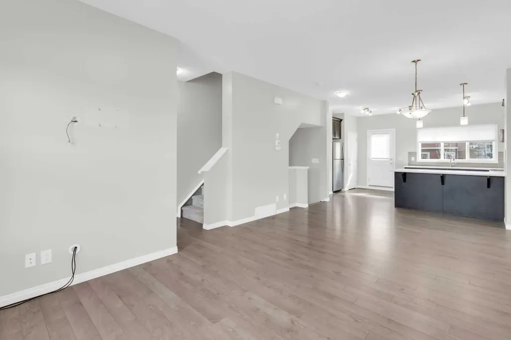 140 Sundown Road Cochrane AB T4C 2M5