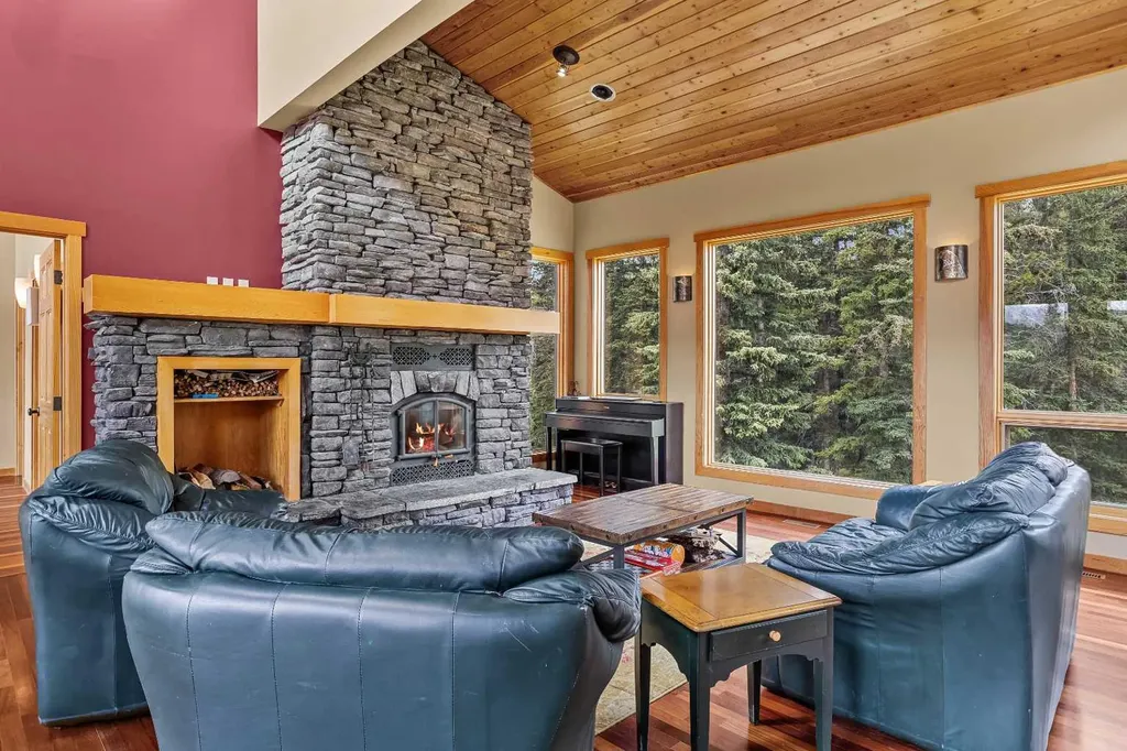 214 Eagle Point Canmore AB T1W 3E6