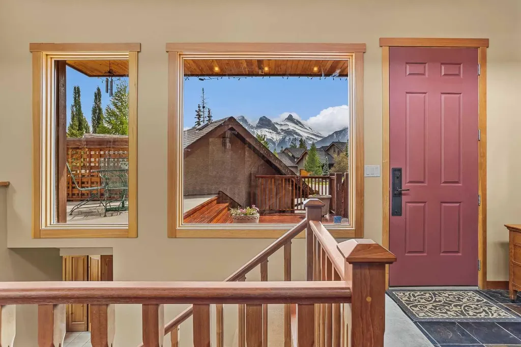 214 Eagle Point Canmore AB T1W 3E6