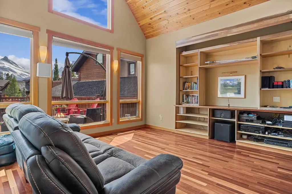 214 Eagle Point Canmore AB T1W 3E6