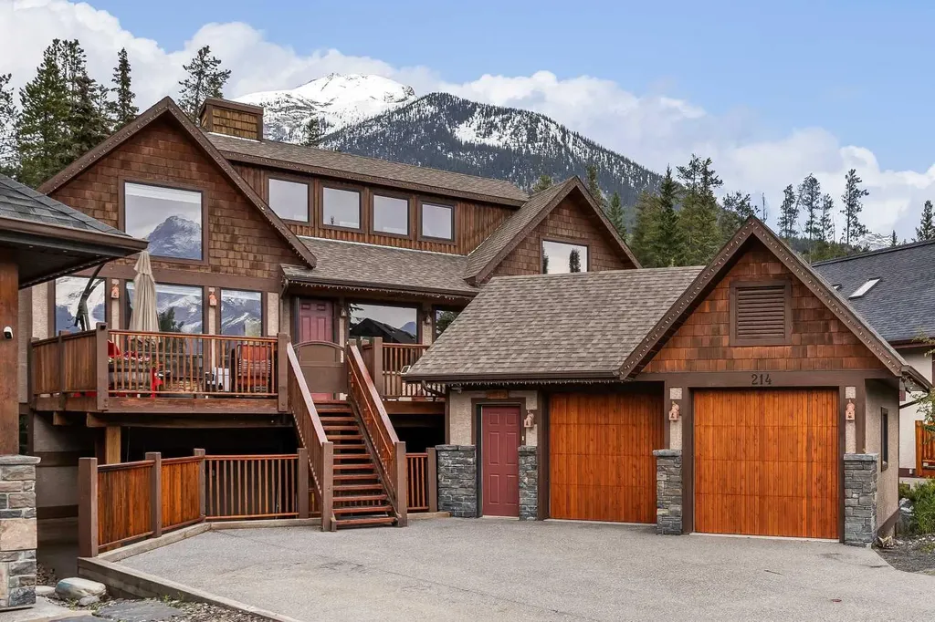 214 Eagle Point Canmore AB T1W 3E6