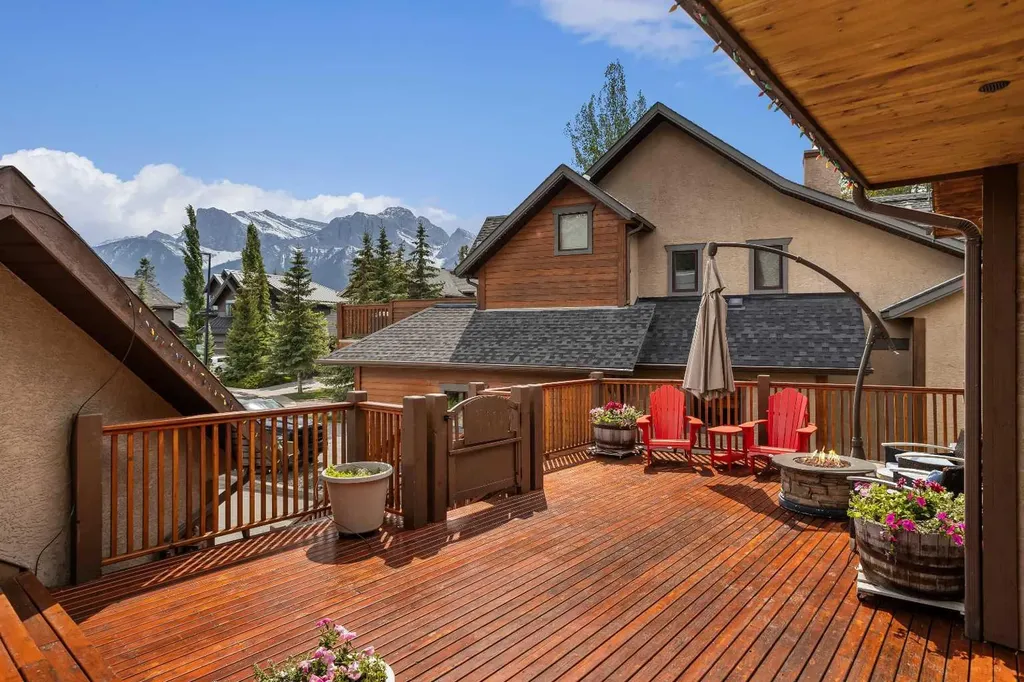 214 Eagle Point Canmore AB T1W 3E6