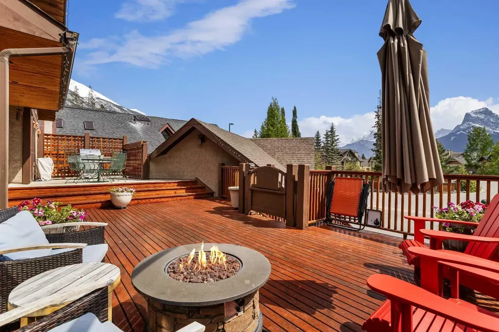 214 Eagle Point Canmore AB T1W 3E6