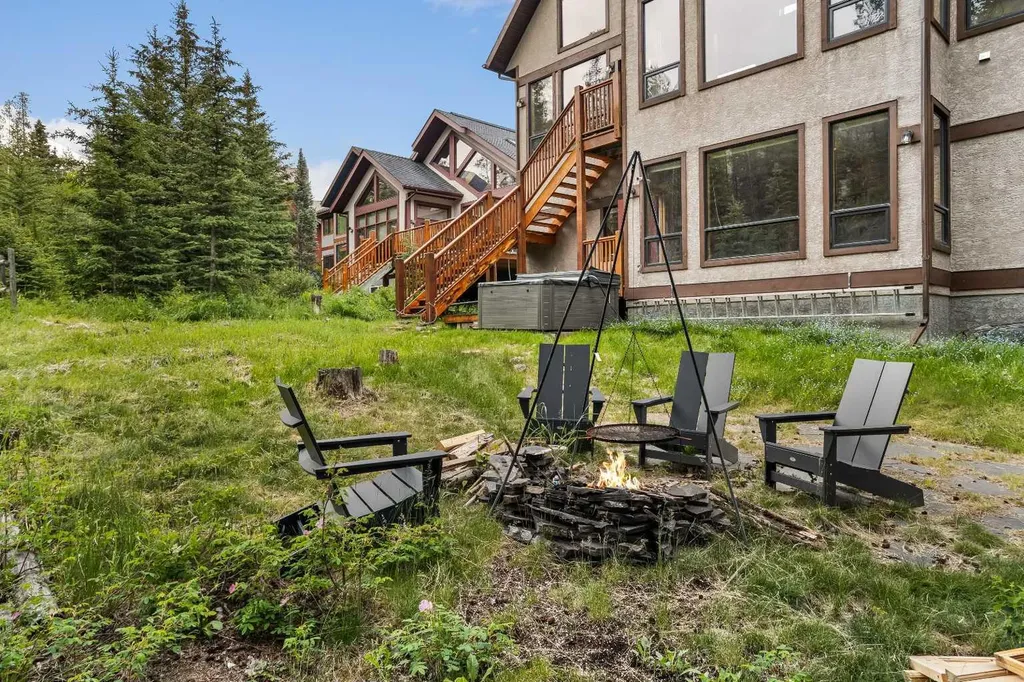 214 Eagle Point Canmore AB T1W 3E6