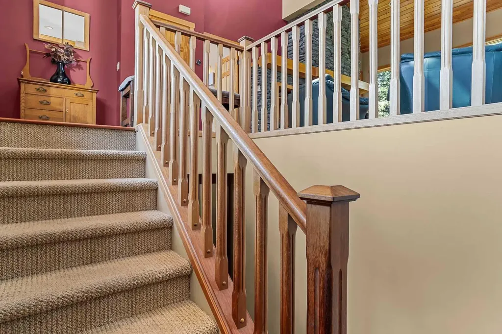 214 Eagle Point Canmore AB T1W 3E6