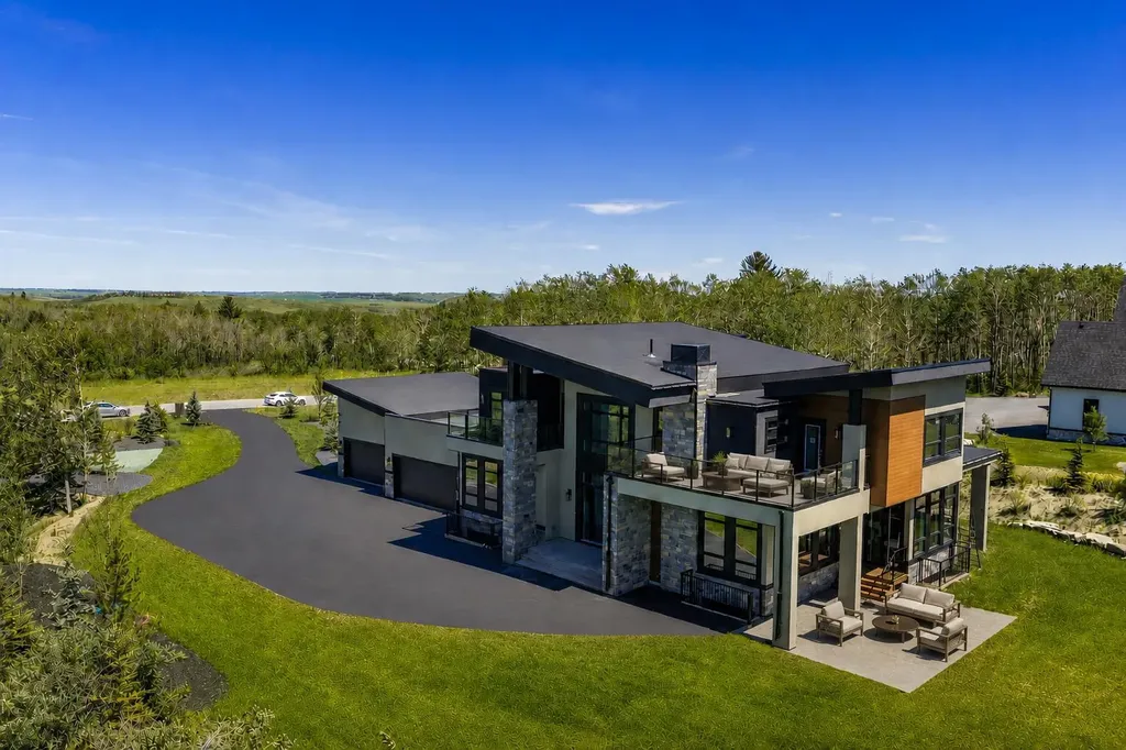 7 Silverhorn Terrace Rural Rocky View County AB T3R0X3