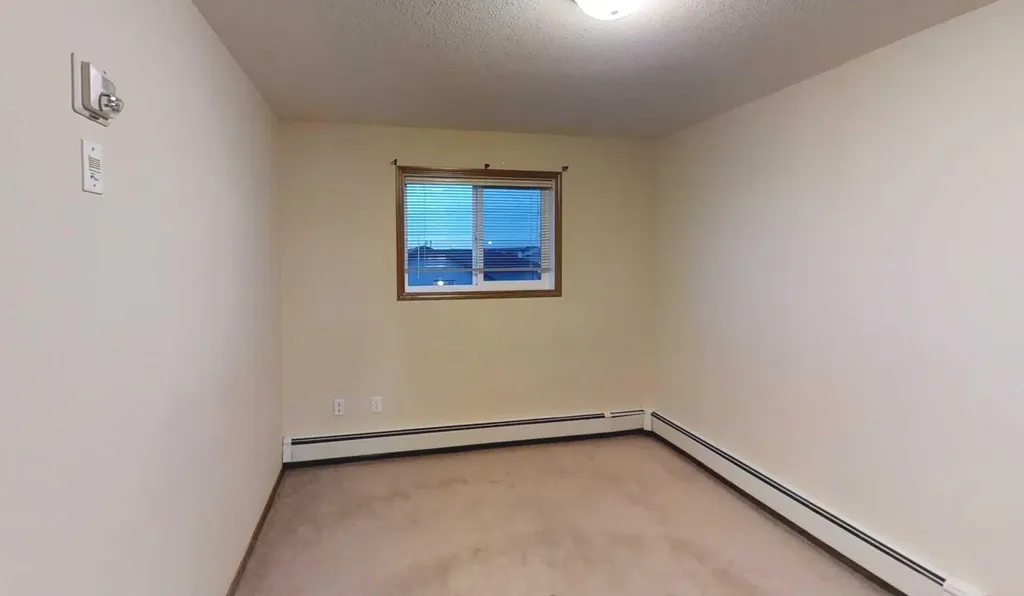12025 Royal Oaks Drive Grande Prairie AB T8V 2K8