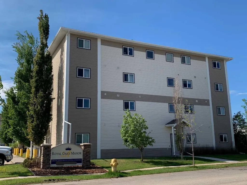 12025 Royal Oaks Drive Grande Prairie AB T8V 2K8