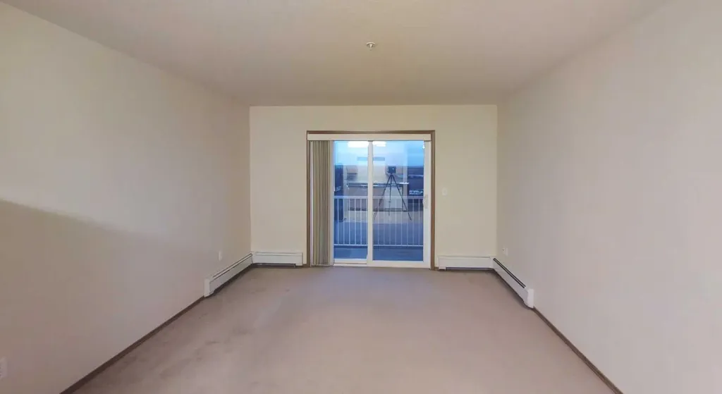 12025 Royal Oaks Drive Grande Prairie AB T8V 2K8