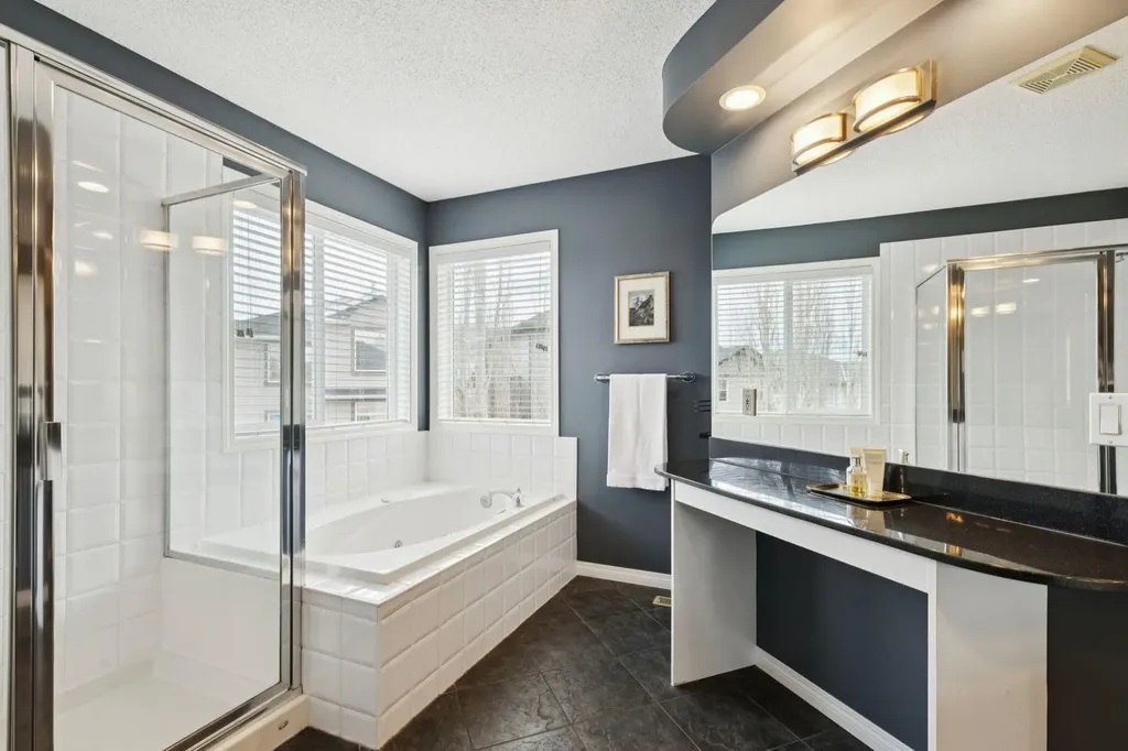 42 Cresthaven Way SW Calgary AB T3B 5X8