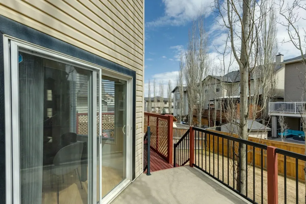 42 Cresthaven Way SW Calgary AB T3B 5X8