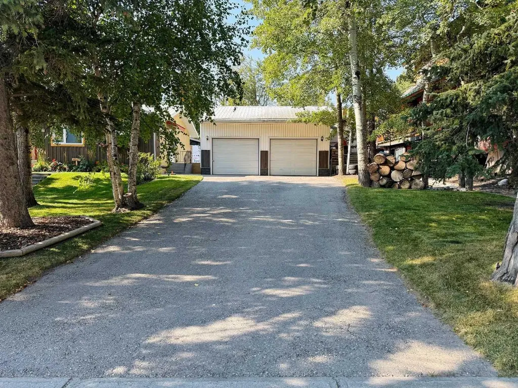 23 Barrier Mountain Drive Exshaw AB T0L2C0
