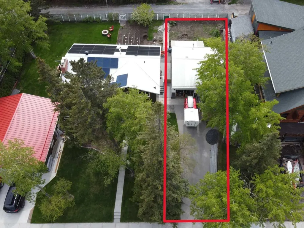 23 Barrier Mountain Drive Exshaw AB T0L2C0