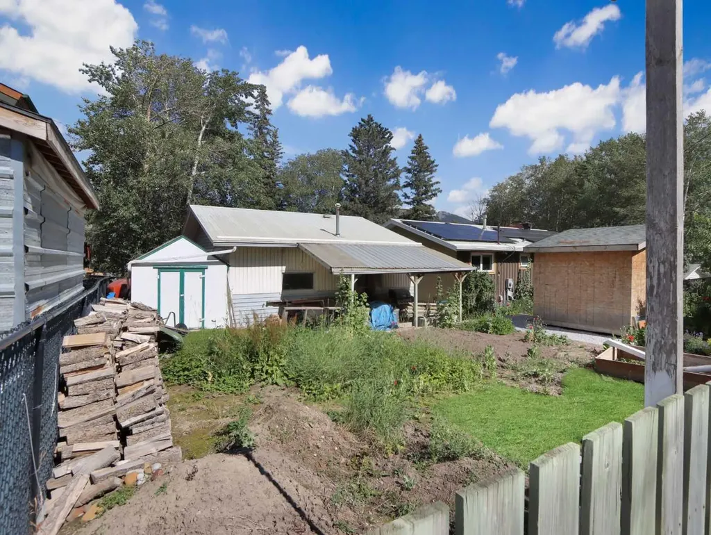 23 Barrier Mountain Drive Exshaw AB T0L2C0