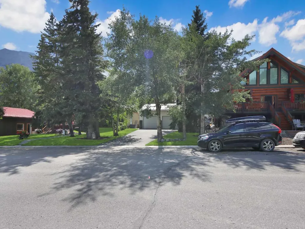 23 Barrier Mountain Drive Exshaw AB T0L2C0