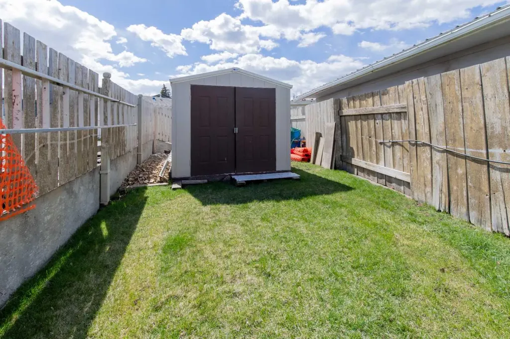 580 Mcdougall Street Pincher Creek AB T0K1W0