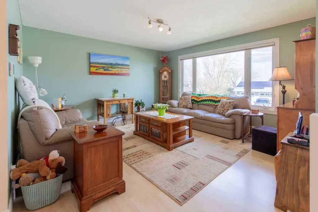 580 Mcdougall Street Pincher Creek AB T0K1W0