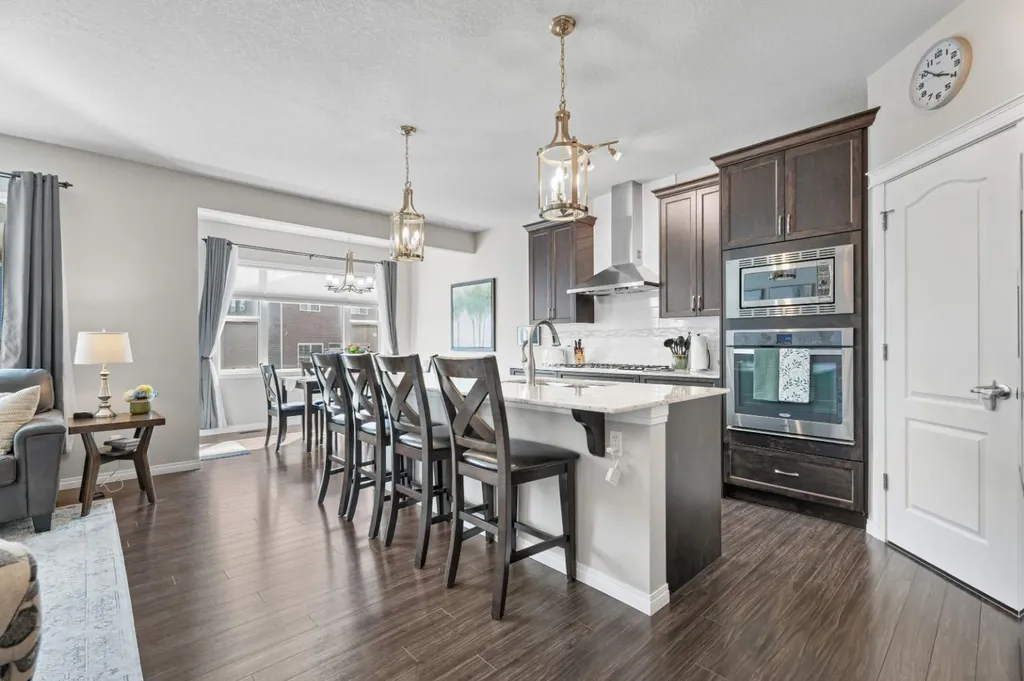 49 Kingsbridge Place SE Airdrie AB T4A 0S4